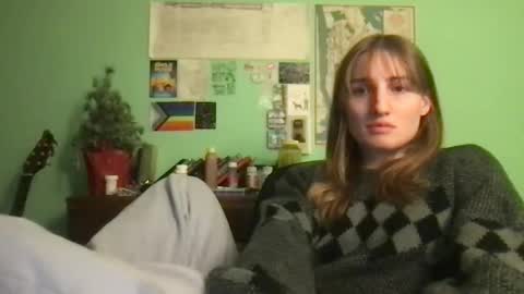 Snapshot of esthergreyplus chatting on January 28, 2:43 am Esther Grey online show from January 28, 2:43 am