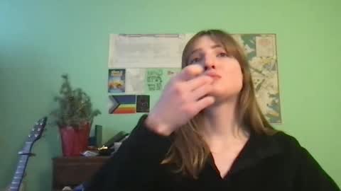 Snapshot of esthergreyplus chatting on February 2, 9:02 pm Esther Grey online show from February 2, 9:02 pm