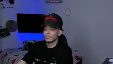 estivenvel online show from November 6, 5:14 pm