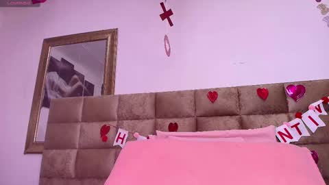 Estrella online show from February 13, 12:00 pm