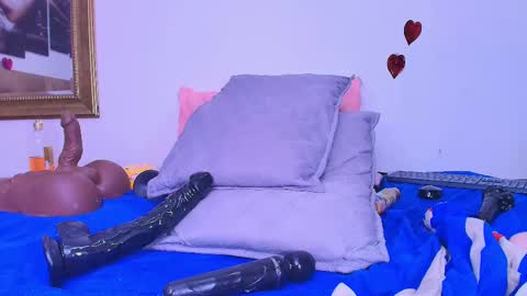 Estrella online show from February 22, 6:08 pm