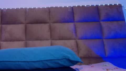 Estrella online show from October 2, 11:50 am