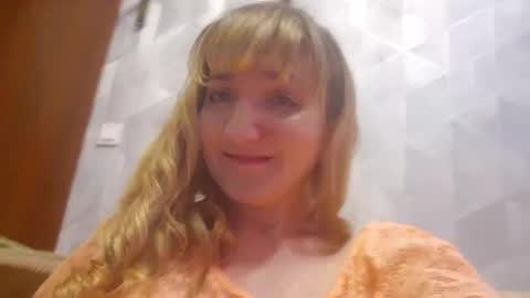 Snapshot of estrellawalters chatting on October 7, 9:28 am estrellawalters online show from October 7, 9:28 am