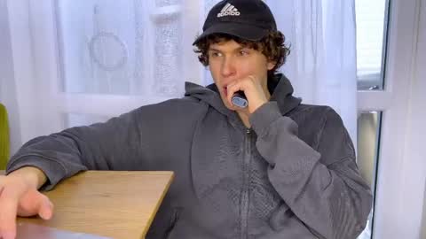 Alex online show from April 30, 9:04 am