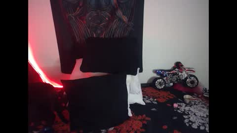 Snapshot of eta_carinae6 chatting on February 20, 1:36 am eta_carinae6 online show from February 20, 1:36 am