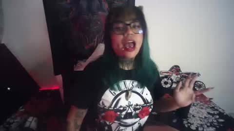 Snapshot of eta_carinae6 chatting on February 24, 7:11 am eta_carinae6 online show from February 24, 7:11 am