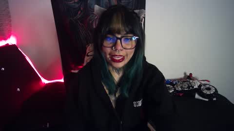 Snapshot of eta_carinae6 chatting on March 4, 1:23 am eta_carinae6 online show from March 4, 1:23 am