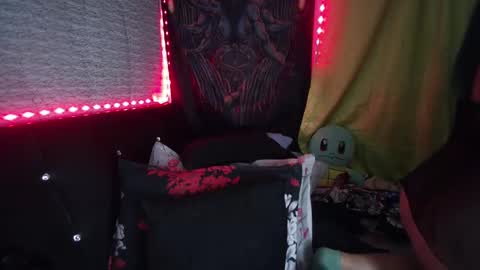 Snapshot of eta_carinae6 chatting on September 13, 12:32 am eta_carinae6 online show from September 13, 12:32 am