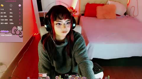 Moon online show from October 8, 7:44 pm