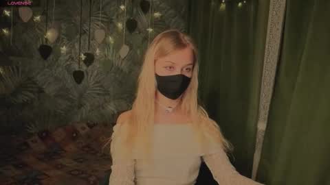 Sophia online show from March 2, 9:43 pm