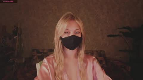 Sophia online show from April 21, 2:04 am