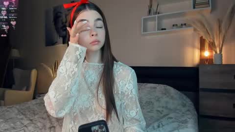 Mary online show from February 10, 7:26 am