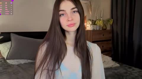 Mary online show from November 9, 8:01 am