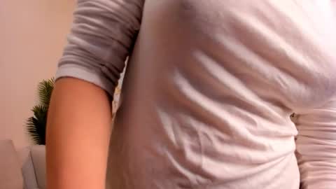 Snapshot of ethalellson chatting on October 13, 11:10 am Jessi online show from October 13, 11:10 am