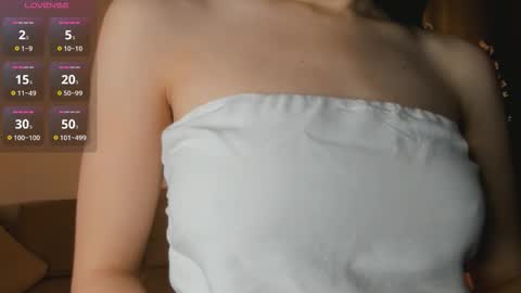 Snapshot of ethalellson chatting on December 15, 11:14 am Jessi online show from December 15, 11:14 am