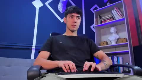 Etham online show from October 3, 12:13 pm