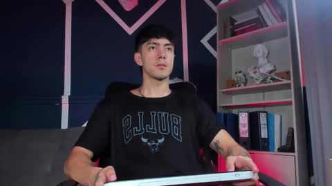 Etham online show from November 19, 12:16 pm