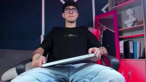 Etham online show from December 1, 4:01 pm