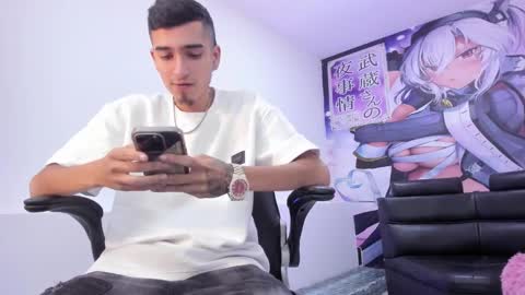 Snapshot of ethan_boy_ chatting on September 18, 10:56 pm Ethan online show from September 18, 10:56 pm