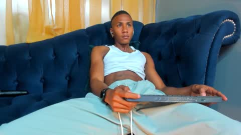 King Ethan online show from November 5, 3:12 pm