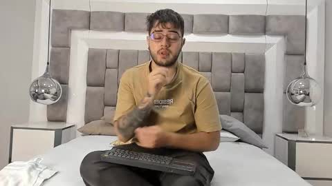 ethan_greys online show from November 24, 3:50 am