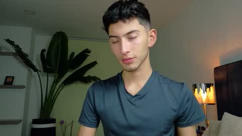 Snapshot of ethan_skiny_ chatting on November 16, 5:24 am Joan online show from November 16, 5:24 am