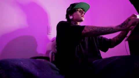 Snapshot of ethan_sykes chatting on September 28, 3:23 am Ethan sykes online show from September 28, 3:23 am