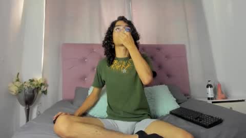 Snapshot of ethanblackwoodd chatting on October 9, 7:45 pm ethanblackwoodd online show from October 9, 7:45 pm