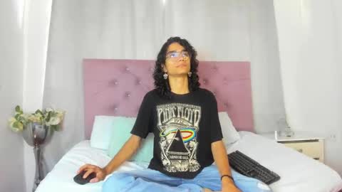 ethanblackwoodd online show from October 21, 7:47 pm