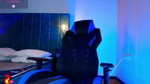 ethanconnor_ online show from October 26, 2:45 pm