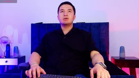 ethanconnor_ online show from January 7, 12:07 pm