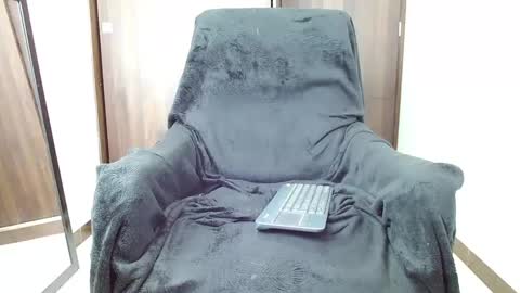 ethangreey1 online show from December 3, 9:01 pm