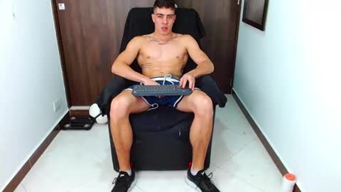 ethangreey1 online show from February 13, 1:08 am