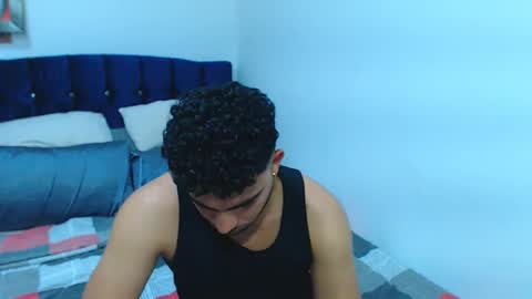 Snapshot of ethanhairy chatting on January 14, 8:15 pm Ethan online show from January 14, 8:15 pm