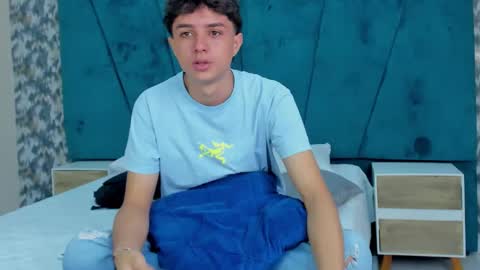 Snapshot of ethanlowell chatting on February 17, 8:58 pm ethanlowell online show from February 17, 8:58 pm