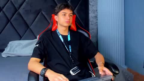 Snapshot of ethanlowell chatting on March 2, 7:34 pm ethanlowell online show from March 2, 7:34 pm