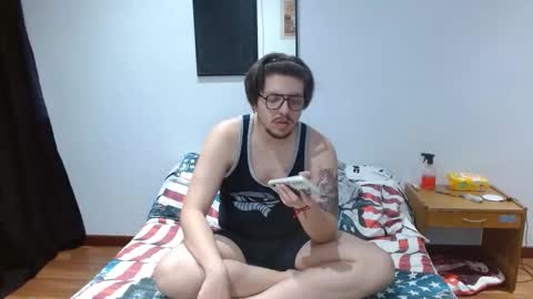 Snapshot of ethanrose23 chatting on December 4, 3:49 am ethan and eve online show from December 4, 3:49 am