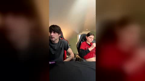 Snapshot of ethanvsvioletxxx chatting on December 18, 7:09 pm ethanvsvioletxxx online show from December 18, 7:09 pm