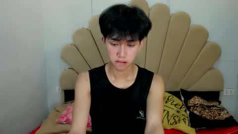 Snapshot of ethereal_ethan chatting on February 19, 6:00 am Ethan online show from February 19, 6:00 am