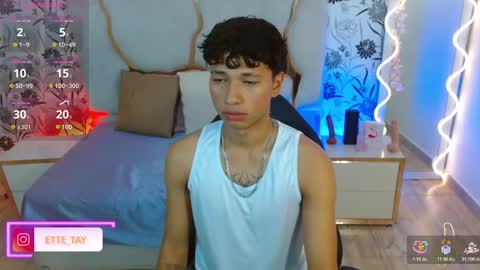 Snapshot of ette_tay chatting on October 30, 3:52 am ette online show from October 30, 3:52 am