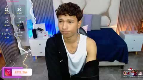 Snapshot of ette_tay chatting on November 25, 3:28 am ette online show from November 25, 3:28 am