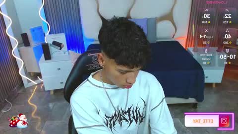 Snapshot of ette_tay chatting on December 4, 4:22 am ette online show from December 4, 4:22 am