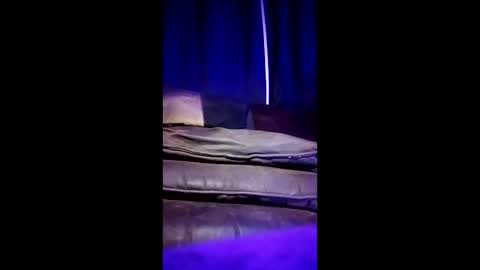 etylor online show from June 6, 9:47 am