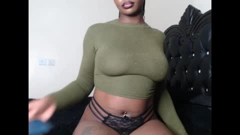 Snapshot of euphoric_cosmos chatting on December 26, 7:45 am euphoria online show from December 26, 7:45 am