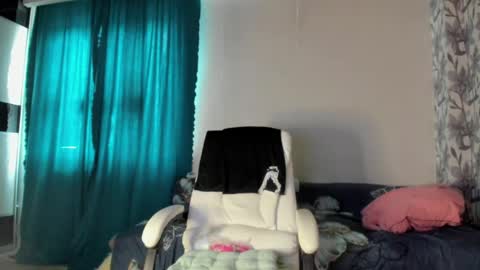 Eva online show from May 31, 9:38 am