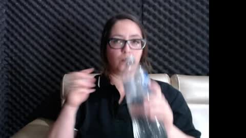 eva online show from May 11, 1:22 am