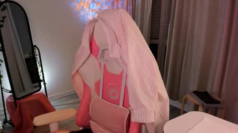 Eva Davis online show from February 26, 2:54 am