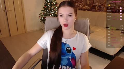 Snapshot of eva_davie chatting on December 15, 4:37 pm Eva online show from December 15, 4:37 pm