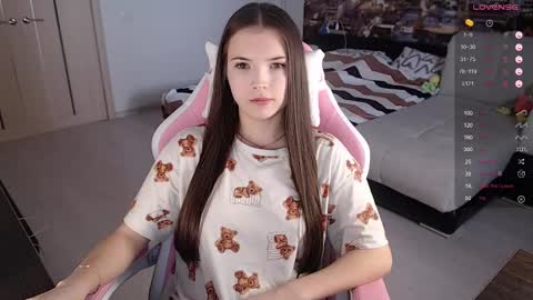 Snapshot of eva_davie chatting on February 13, 10:55 am Eva online show from February 13, 10:55 am