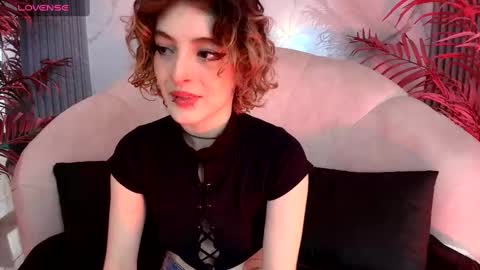 Snapshot of eva_halsey chatting on September 11, 7:47 pm E V A online show from September 11, 7:47 pm